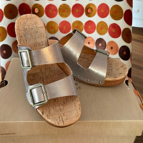 Shoes - Kork-Ease saffron slide 10 M new in Box in soft Gold Metallic